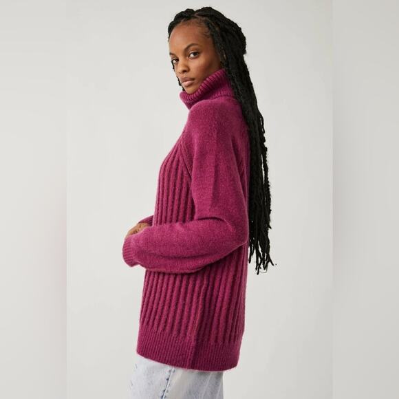 Free People Fuchsia Mulberry Turtleneck Sweater Oversized Pullover Womens XS - Picture 2 of 11